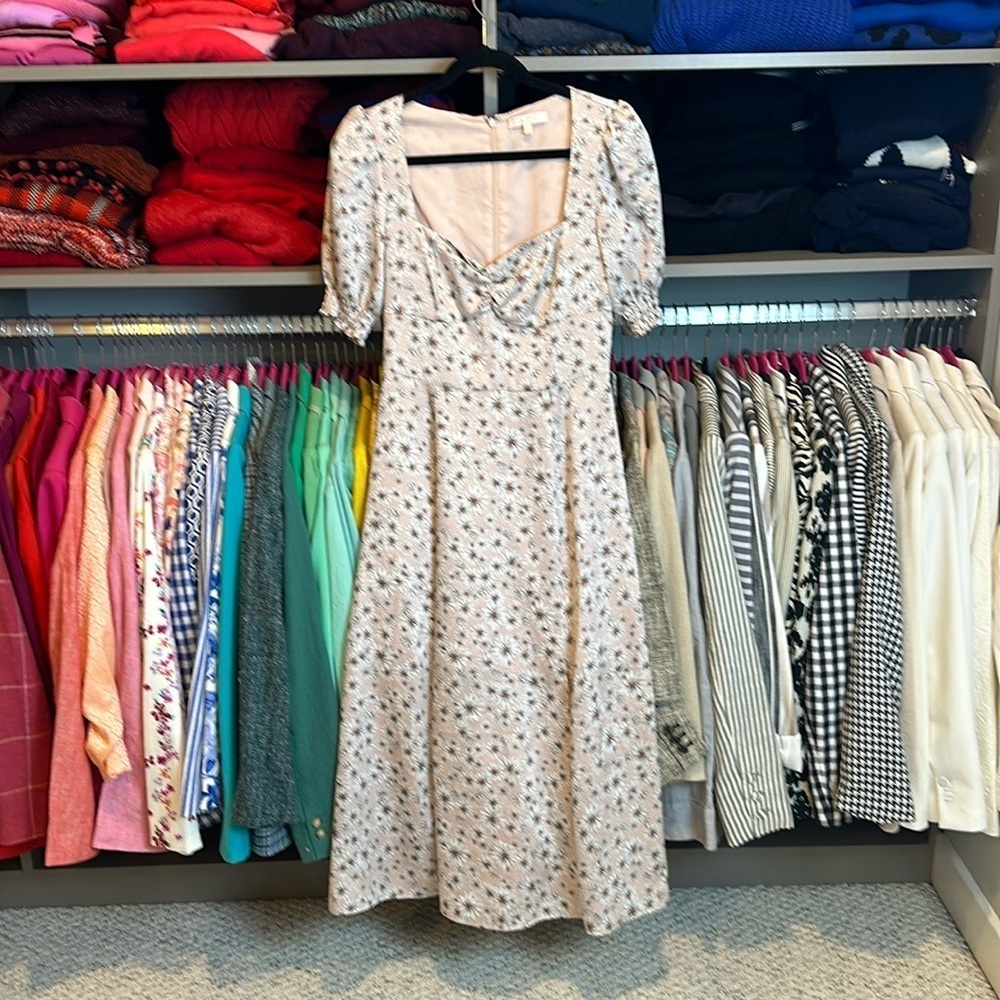 Wayf pink with white flowers sweetheart neckline short sleeve maxi dress size S